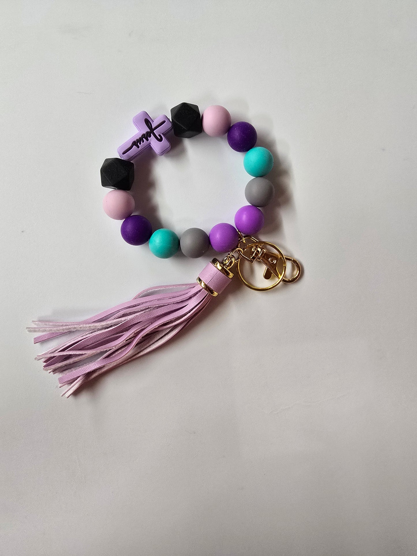 Silicone beaded bracelet keychains
