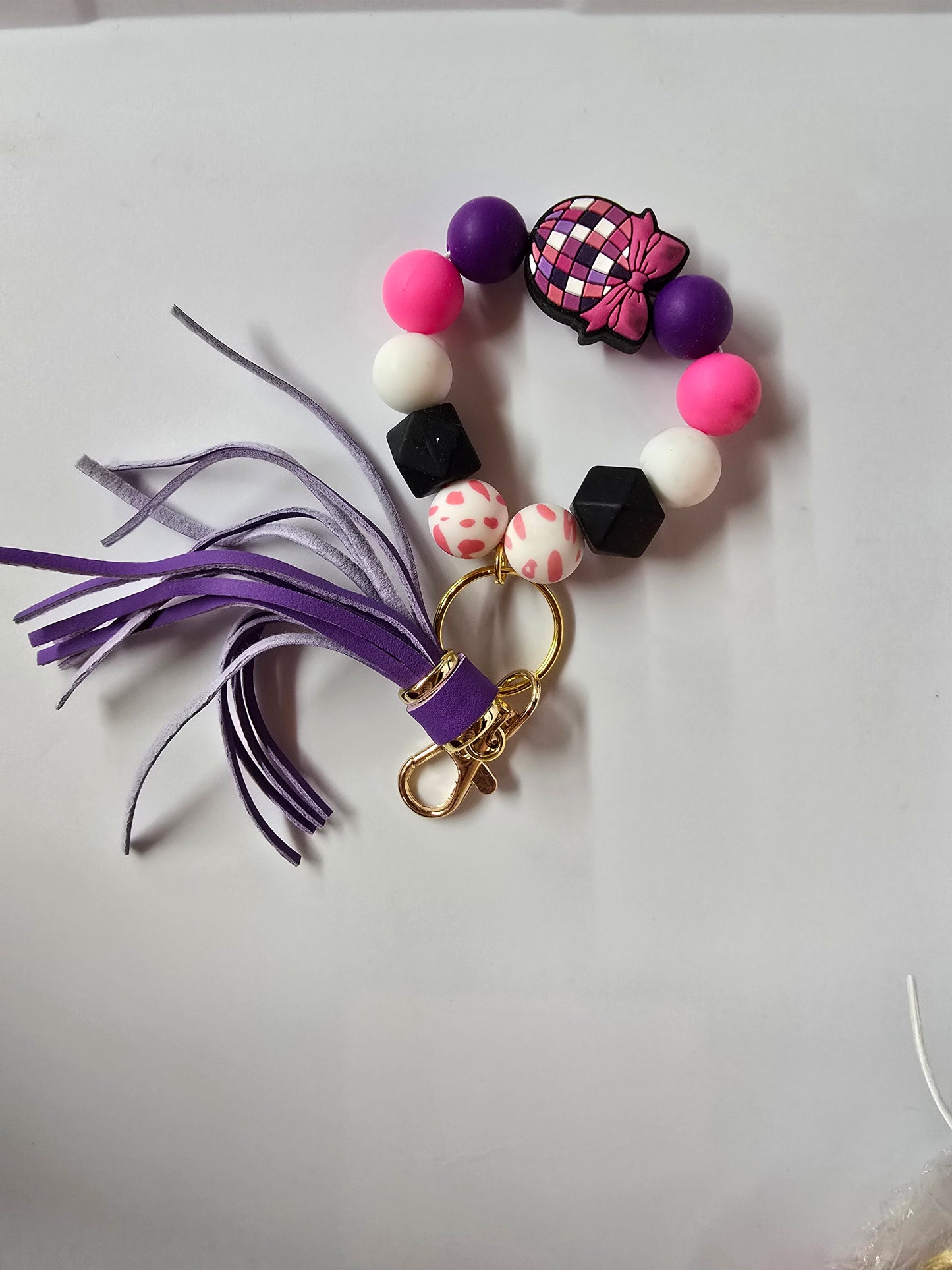 Silicone beaded bracelet keychains